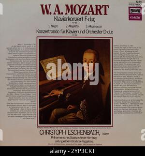 Plattencover aus Vintage-Vinyl. Wolfgang Amadeus Mozart, Klavierkonzert F-Dur, KV 459, Konzert Rondo für Klavier und Orchester D-Dur, KV 382, ​​Christoph Eschenbach, Hamburger Philharmoniker Staatsorchester, Wilhelm Brückner Rüggenberg Stockfoto