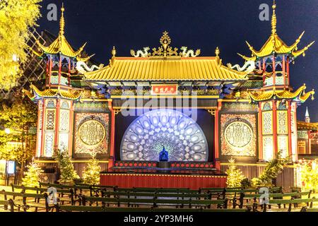 Die Tivoli-Gärten bei Nacht Kopenhagen Dänemark Stockfoto