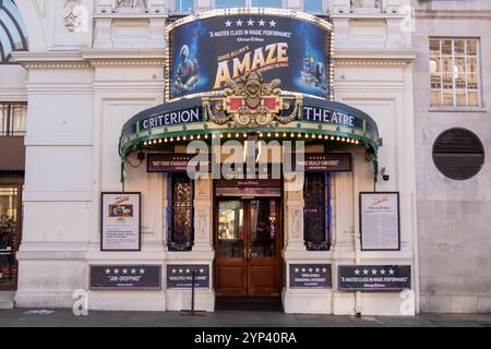 LONDON, 25. NOVEMBER 2024: Jaime Allans Staunen am Criterion Theatre im Londoner West End Stockfoto