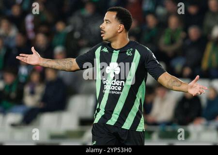 Brügge, Belgien. November 2024. Cercle's Senna Miangue, das während eines Fußballspiels zwischen dem belgischen Cercle Brugge KSV und dem schottischen Heart of Midlothian FC am Donnerstag, den 28. November 2024, in Brügge, am vierten Tag der Liga-Phase der UEFA Conference League, gezeigt wurde. BELGA FOTO KURT DESPLENTER Credit: Belga Nachrichtenagentur/Alamy Live News Stockfoto