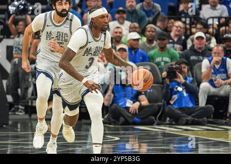 Orlando, Florida, USA, 27. November 2024, Orlando Magic's Kentavious Caldwell-Pope 33 im Kia Center. (Foto: Marty Jean-Louis/Alamy Live News Stockfoto