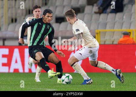 Brügge, Belgien. November 2024. Cercle's Paris Bunner wurde am Donnerstag, den 28. November 2024, in Brügge, am vierten Tag der Ligaperiode der UEFA Conference League, während eines Fußballspiels zwischen dem belgischen Cercle Brugge KSV und dem Scottish Heart of Midlothian FC in Aktion gezeigt. BELGA FOTO KURT DESPLENTER Credit: Belga Nachrichtenagentur/Alamy Live News Stockfoto