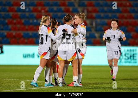 Torjubel zum Tor zum 2:0 durch Sophie Weidauer (Deutschland, #19), GER, Deutschland vs. Spanien, Fussball, Laenderspiel, Laenderspielrunde, Spielzeit 2024/2025, 28.11.2024 Foto: Eibner-Pressefoto/Jenni Maul Stockfoto