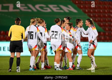 Torjubel zum Tor zum 2:0 durch Sophie Weidauer (Deutschland, #19), GER, Deutschland vs. Spanien, Fussball, Laenderspiel, Laenderspielrunde, Spielzeit 2024/2025, 28.11.2024 Foto: Eibner-Pressefoto/Jenni Maul Stockfoto