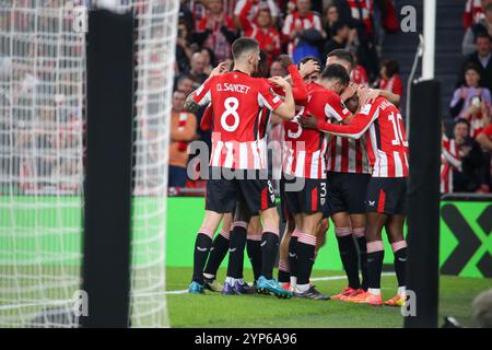 Bilbao, Spanien, 28. November 2024: Athletic Club-Spieler feiern das zweite Tor beim fünften Spiel der UEFA Europa League 2024-25 zwischen Athletic Club und IF Elfsborg am 28. November 2024 im San Mamés Stadion in Bilbao, Spanien. Quelle: Alberto Brevers / Alamy Live News. Stockfoto