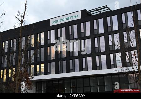 Die GERRESHEIMER AG Konzernzentrale, allgemein, Feature, Randmotiv, Symbolfoto Aussenansicht, Logo, am 28.11.2024 i Düsseldorf A *** GERRESHEIMER AG Konzernzentrale, allgemein, Feature, Randmotiv, Symbolfoto Außenansicht, Logo, am 28 11 2024 i Düsseldorf A Stockfoto