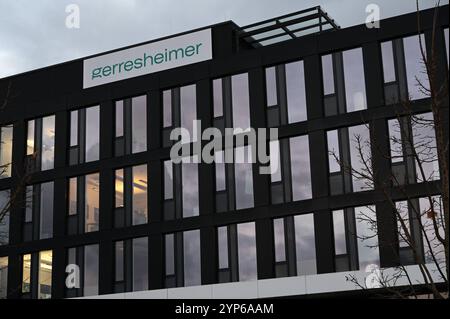 Die GERRESHEIMER AG Konzernzentrale, allgemein, Feature, Randmotiv, Symbolfoto Aussenansicht, Logo, am 28.11.2024 i Düsseldorf A *** GERRESHEIMER AG Konzernzentrale, allgemein, Feature, Randmotiv, Symbolfoto Außenansicht, Logo, am 28 11 2024 i Düsseldorf A Stockfoto