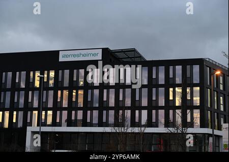 Die GERRESHEIMER AG Konzernzentrale, allgemein, Feature, Randmotiv, Symbolfoto Aussenansicht, Logo, am 28.11.2024 i Düsseldorf A *** GERRESHEIMER AG Konzernzentrale, allgemein, Feature, Randmotiv, Symbolfoto Außenansicht, Logo, am 28 11 2024 i Düsseldorf A Stockfoto