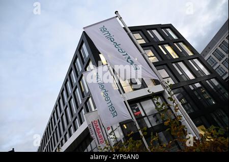 Die GERRESHEIMER AG Konzernzentrale, allgemein, Feature, Randmotiv, Symbolfoto Aussenansicht, Logo, am 28.11.2024 i Düsseldorf A *** GERRESHEIMER AG Konzernzentrale, allgemein, Feature, Randmotiv, Symbolfoto Außenansicht, Logo, am 28 11 2024 i Düsseldorf A Stockfoto