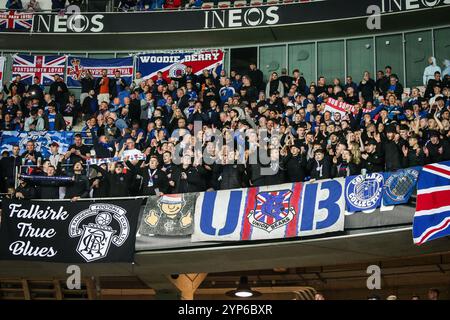 Nizza, Frankreich, Frankreich. November 2024. Fans der Glasgow Rangers während des Spiels der UEFA Europa League, der League Phase MD5 zwischen OGC Nice und Rangers FC im Allianz Riviera Stadium am 28. November 2024 in Nizza, Frankreich. (Kreditbild: © Matthieu Mirville/ZUMA Press Wire) NUR REDAKTIONELLE VERWENDUNG! Nicht für kommerzielle ZWECKE! Stockfoto