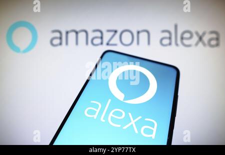 In dieser Abbildung wird das Amazon Alexa Logo auf einem Smartphone angezeigt Stockfoto