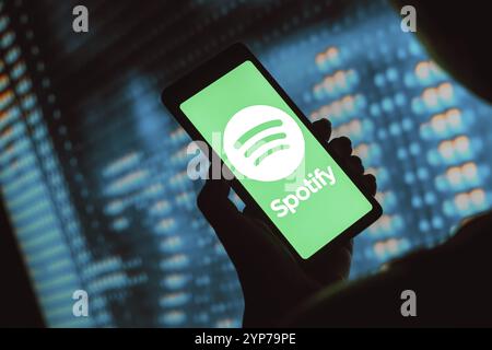 In dieser Abbildung wird das Spotify Technology Logo auf einem Smartphone-Bildschirm angezeigt Stockfoto