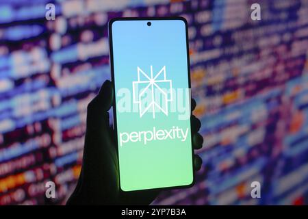 In dieser Abbildung wird das Perplexity AI-Logo auf einem Smartphone-Bildschirm angezeigt Stockfoto