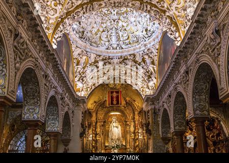 SEVILLA, ANDALUSIEN, SPANIEN, 25. MAI, 2017 : Innenräume der Kirche santa maria la blanca, 25. Mai 2017 in Sevilla, andalusien, Spanien Stockfoto