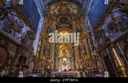 SEVILLA, ANDALUSIEN, SPANIEN, 25. MAI, 2017 : Innenräume der Kirche Santa maria Magdalena, 25. Mai 2017, in Sevilla, andalusien, Spanien Stockfoto