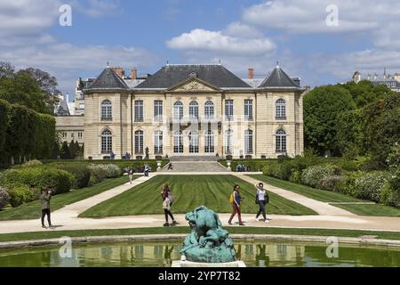 PARIS, FRANKREICH, 23. APRIL 2017 : Exteriors, Skulpturen and Gardens of the Rodin Museum, 23. april 2017, in Paris, Frankreich, Europa Stockfoto