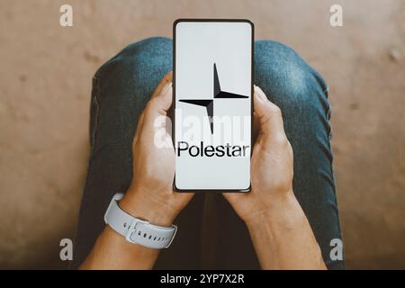 In dieser Abbildung wird das Polestar-Logo auf einem Smartphone-Bildschirm angezeigt Stockfoto