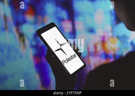 In dieser Abbildung wird das Polestar-Logo auf einem Smartphone-Bildschirm angezeigt Stockfoto