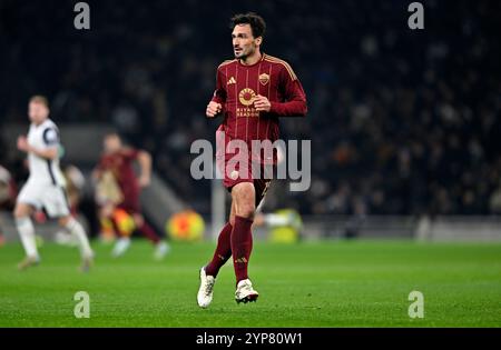 London, Großbritannien. Oktober 2024. Mats Hummels (AS Roma) während des Tottenham Hotspur V AS Roma UEFA Europa Conference League Spiel 4 im Tottenham Hotspur Stadium, London. Dieses Bild ist NUR für REDAKTIONELLE ZWECKE bestimmt. Für jede andere Verwendung ist eine Lizenz von Football DataCo erforderlich. Quelle: MARTIN DALTON/Alamy Live News Stockfoto