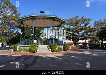 LOS ANGELES, KALIFORNIEN - 18. November 2024: Plaza Olvera die älteste plaza Kaliforniens, die als Zentrum der Stadt diente. Stockfoto