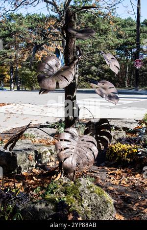 Arc-Tech-Pflanzenskulptur im High Park auf der Bloor Street West in Toronto, Ontario, Kanada Stockfoto