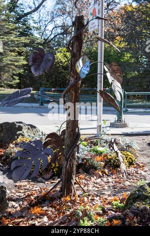 Arc-Tech-Pflanzenskulptur im High Park auf der Bloor Street West in Toronto, Ontario, Kanada Stockfoto