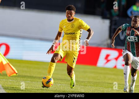 Nigel Thomas (CD Nacional) wurde während des Liga-Portugal-Spiels zwischen den Mannschaften CF Estrela Amadora und CD Nacional im Estadio Jose Gomes gesehen. Endpartitur; CF Estrela Amadora 2:0 CD Nacional Stockfoto