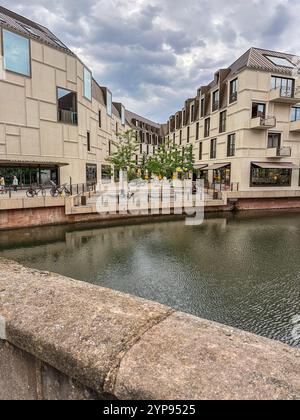 Nürnberg, Deutschland - 24. Juli 2023: Augustinerhof-Komplex in der Nürnberger Altstadt, in dem sich eine Zweigstelle des Deutschen Museums München, Hotels, Restaurants und Restaurants befinden Stockfoto