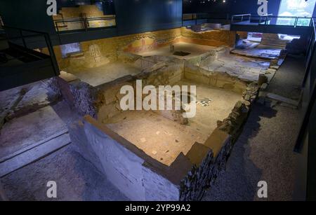 Brescia, Italien. Santa Giulia Museum, UNESCO-Weltkulturerbe. Die Überreste der Ortaglia Domus, ein altes römisches Haus mit wunderschönen Mosaiken. Stockfoto