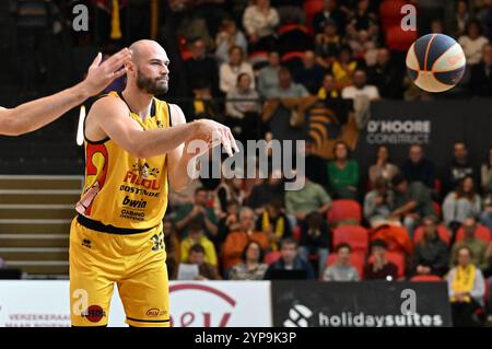 Pierre-Antoine Gillet (30) von BCO, dargestellt während eines Basketballspiels zwischen BC Filou Oostende und BC Limburg United am 11. Spieltag in der regulären Saison 24-25 der BNXT League, am 16. November 2024 in Oostende, BELGIEN. (Foto: David Catry / Isosport) Stockfoto