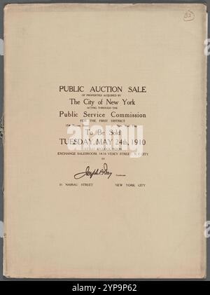 Öffentliche Auktion Verkauf von Immobilien, die von der Stadt New York durch die Public Service Commission for the First District 1910 erworben wurden Stockfoto