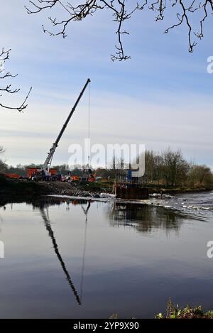 In Großbritannien - Arbeiten an der Ersatz-Straßenbahnbrücke - Update - 28. November 2024 Stockfoto