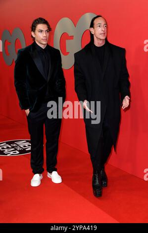 Elias Becker und Rick Owens bei der 26. Verleihung der GQ Men of the Year Awards 2024 in der Orangerie Schloss Charlottenburg. Berlin, 28.11.2024 *** Elias Becker und Rick Owens bei den 26. GQ Men of the Year Awards 2024 in der Orangerie Schloss Charlottenburg Berlin, 28 11 2024 Foto:XF.xKernx/xFuturexImagex gq berlin 4193 Stockfoto