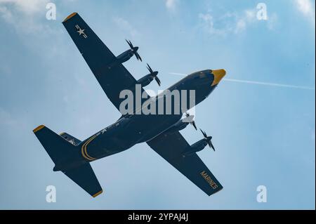 Das U.S. Marine Corps C-130J Super Hercules, bekannt als Fat Albert, führt am 17. Juni eine Luftdemonstration über dem Rickenbacker International Airport durch Stockfoto