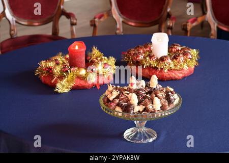 Weihnachtsschokolade in einer Schüssel Stockfoto