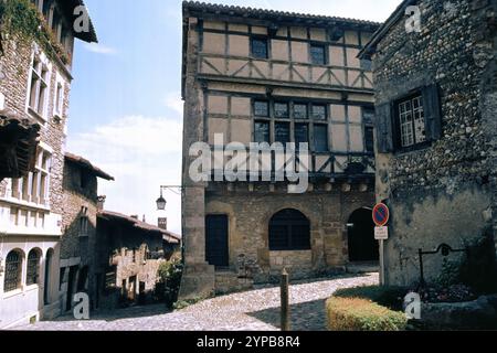 Perouges, mittelalterliches Dorf in Ain, Region Auvergne-Rhone-Alpes, Frankreich Stockfoto