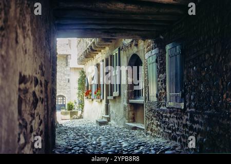 Perouges, mittelalterliches Dorf in Ain, Region Auvergne-Rhone-Alpes, Frankreich Stockfoto
