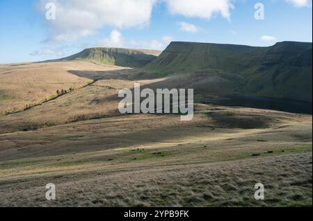 Die Gipfel von Picws du und Fan Foel aus Pant tyle Gwyn, Carmarthenshire, Wales, Großbritannien Stockfoto