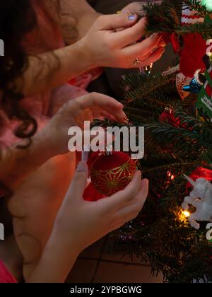 Die schönste Zeit des Jahres, die Weihnachten schmückt Stockfoto