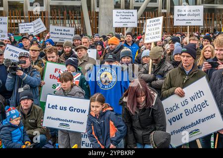 Edinburgh, Lothian, Schottland, Großbritannien. November 2024. Bauern protestieren vor dem schottischen Parlament vor dem schottischen Haushalt nächsten Monat und in r Stockfoto