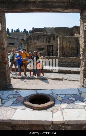 Ausgrabungen einer römischen Stadt, die durch den Ausbruch des Vesuvs im Jahre 79 n. Chr. begraben wurde. Herculaneum archäologische Stätte, Ercolano, Italien Stockfoto