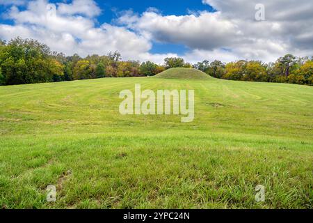 Emerald Mound, eine historische Stätte der Plaquemine-Kultur in der Nähe von Natchez, Mississippi, USA Stockfoto