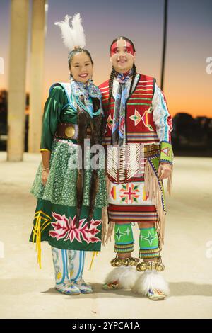 Austin, Texas, USA. November 2024. Austin, Texas. November 2024. Austin Pow Wow begrüßt indianische Ureinwohner aus allen Nationen, einige nahmen an Tänzen in farbenfroher traditioneller Kleidung Teil. (Kreditbild: © Sandra Dahdah/ZUMA Press Wire) NUR REDAKTIONELLE VERWENDUNG! Nicht für kommerzielle ZWECKE! Stockfoto