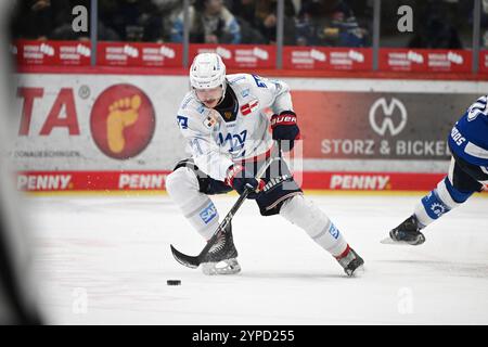 Schwenningen, Deutschland. November 2024. Daniel Fischbuch (Adler Mannheim #71) Schwenninger Wild Wings gegen Adler Mannheim, Eishockey, DEL, Spieltag 21, Saison 2024/2025, 29.11.2024 Foto: Eibner-Pressefoto/Sven Laegler Credit: dpa/Alamy Live News Stockfoto