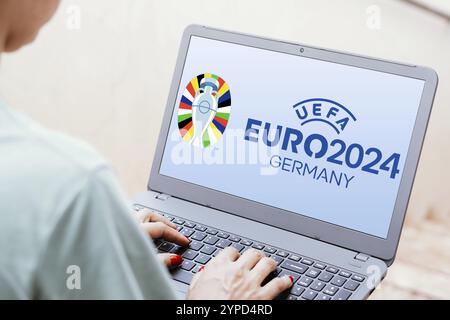 20. Mai 2024, Brasilien. In dieser Abbildung ist das Logo der UEFA-Fußball-Europameisterschaft (Euro 2024 Deutschland) auf einem Laptop-Bildschirm zu sehen Stockfoto