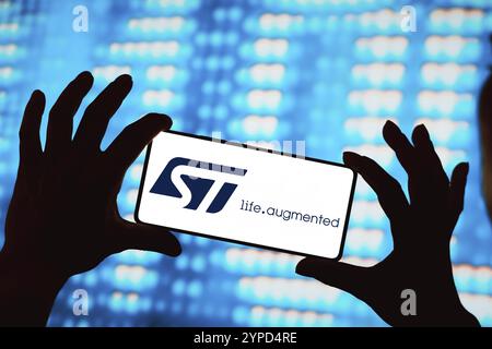 Mai 2024, Brasilien. In dieser Abbildung wird das STMicroelectronics Logo auf einem Smartphone-Bildschirm angezeigt Stockfoto