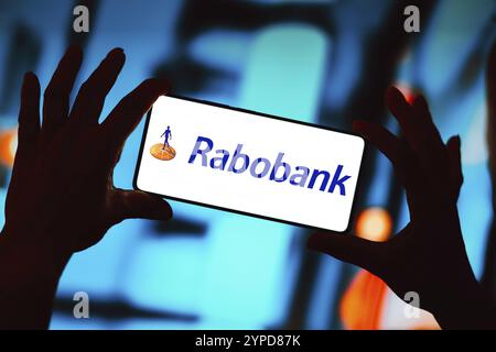 März 2024, Brasilien. In dieser Abbildung wird das Rabobank-Logo auf einem Smartphone-Bildschirm angezeigt Stockfoto