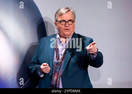 Komiker Hape Kerkeling bei der Verleihung des Deutschen Nachhaltigkeitspreis im Maritim Hotel Düsseldorf. Düsseldorf, 29.11.2024 NRW Deutschland *** Comedian Hape Kerkeling bei der Verleihung des Deutschen Nachhaltigkeitspreises im Maritim Hotel Düsseldorf Düsseldorf, 29 11 2024 NRW Deutschland Copyright: XChristophxHardtx Stockfoto