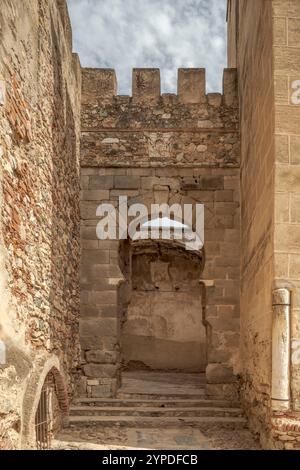 Die Alcazaba von Badajoz, eine arabische Festung, eine christliche spätmittelalterliche Burg und Zitadelle, die 875 erbaut wurde, Extremadura, Spanien, Europa Stockfoto