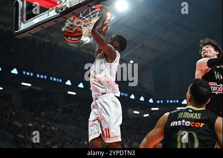 11 Alpha Diallo von AS Monaco spielt während der Euroleague, dem 12. Runde Spiel zwischen Panathinaikos AKTOR Athen und AS Monaco am 29. November 2024 in der OAKA Altion Arena in Athen. Stockfoto